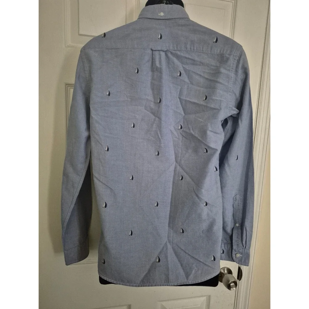 J. Crew Mens Chambray Shirt Small Sailboat Embroidered Button Down‎ Long Sleeve